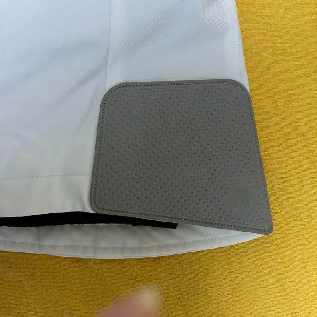 新品デサントスキーウェア 女性用