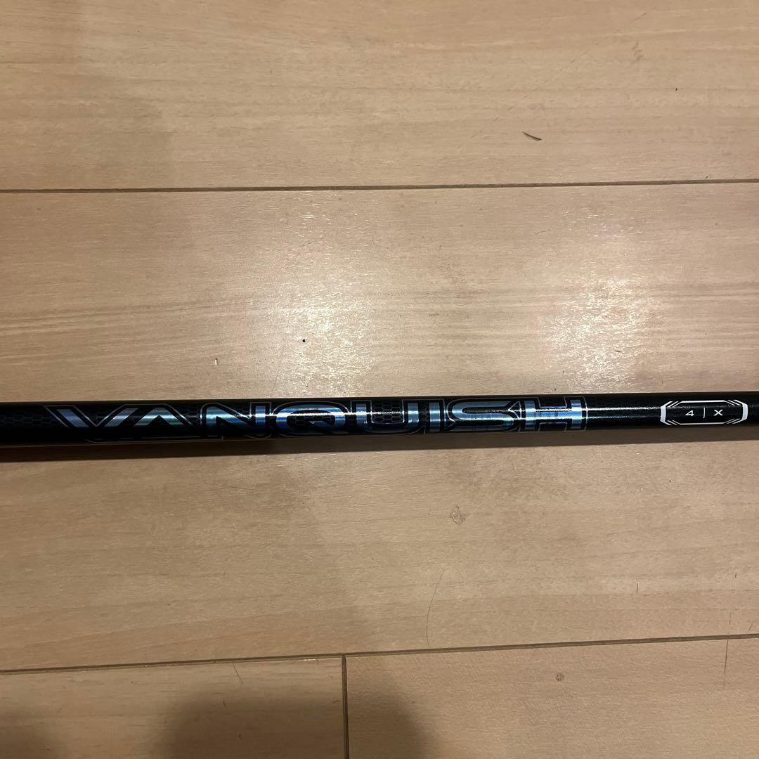 バンキッシュ　 VANQUISH　4X　ドライバー用 タイトリストスリーブ付
