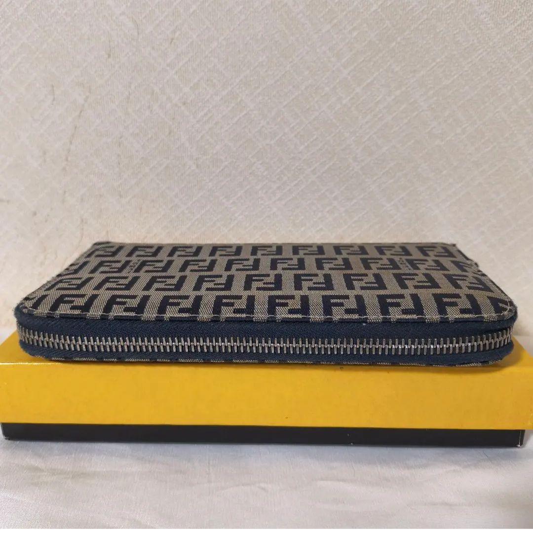 フェンディ ズッキーノ柄 ラウンドファスナー長財布 ネイビー
