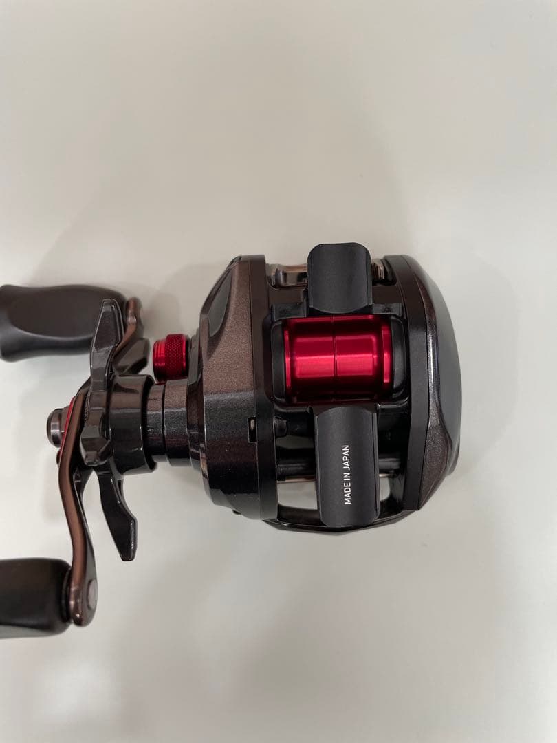 Daiwa ALPHAS AIR 7.2L ベイトリール 中古