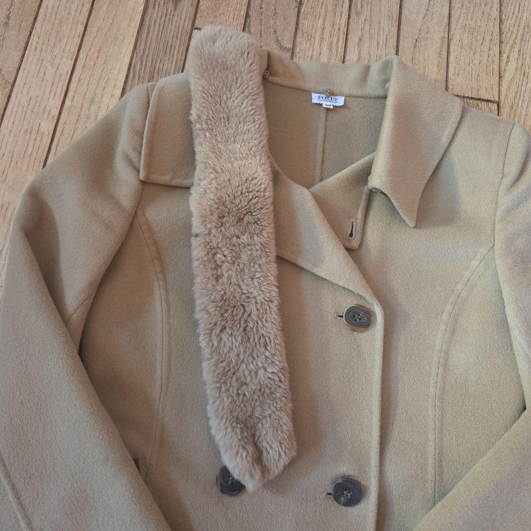 FOXEY ベージュ ヌートリアファー付き ピーコート 38サイズ