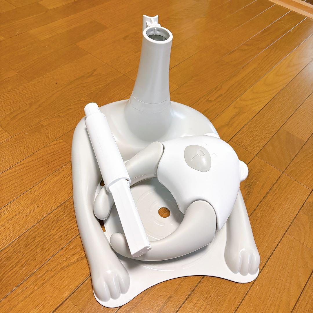 ベビーバスチェア クマの形状 ホワイト