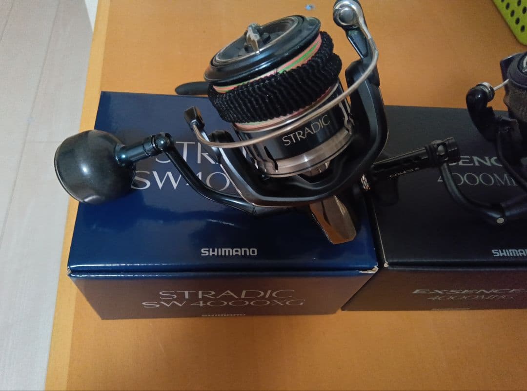 リール SHIMANO STRADIC SW 4000XG & EXSENCE 4000