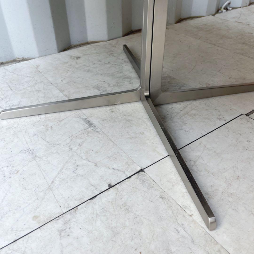 取付無料！ボーコンセプト セビリア 大理石風ホワイト天板円形コーヒーテーブル✨