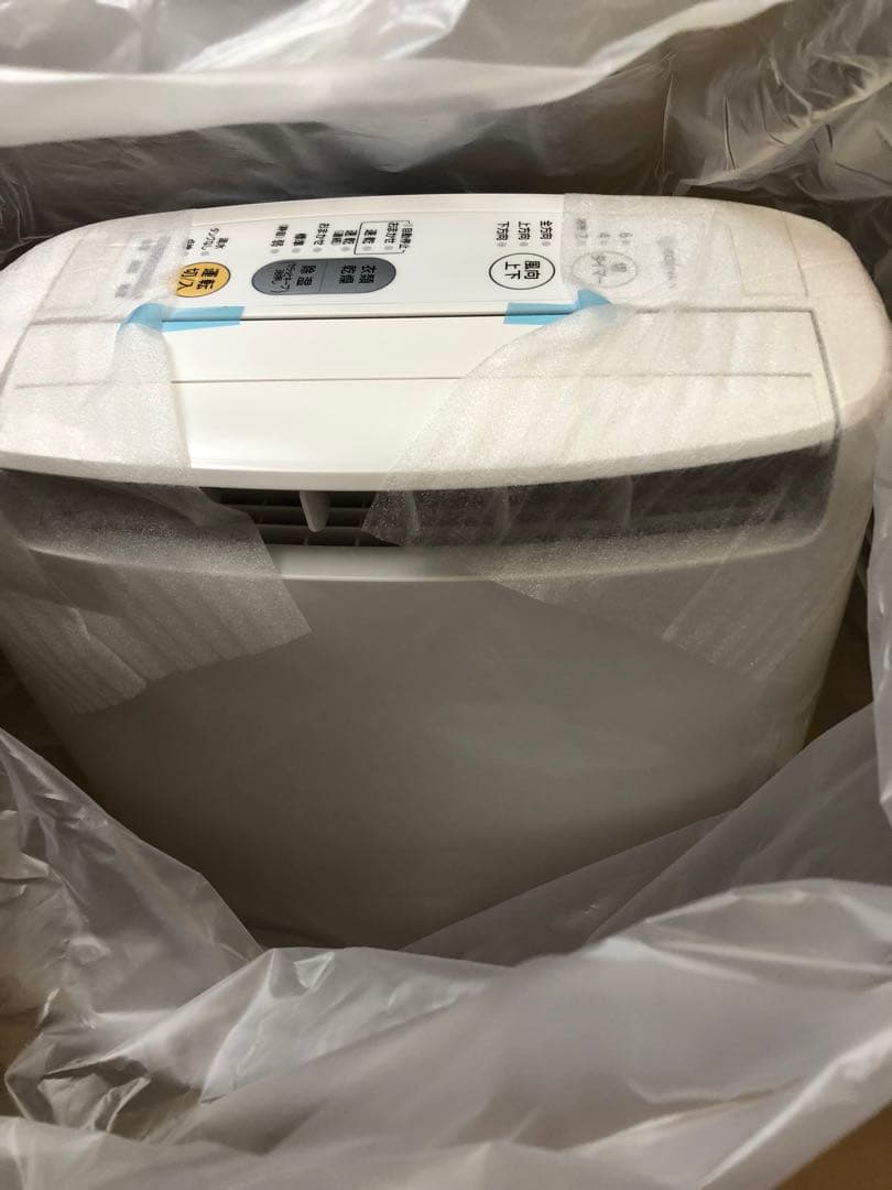 未使用　Panasonic パナソニック　衣類乾燥除湿機　F-YZP60-W