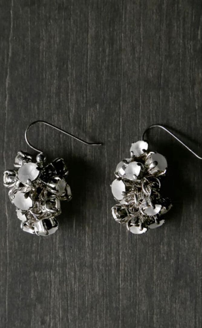 セルジュトラヴァルマイユMaille 編み目 ピアス美品