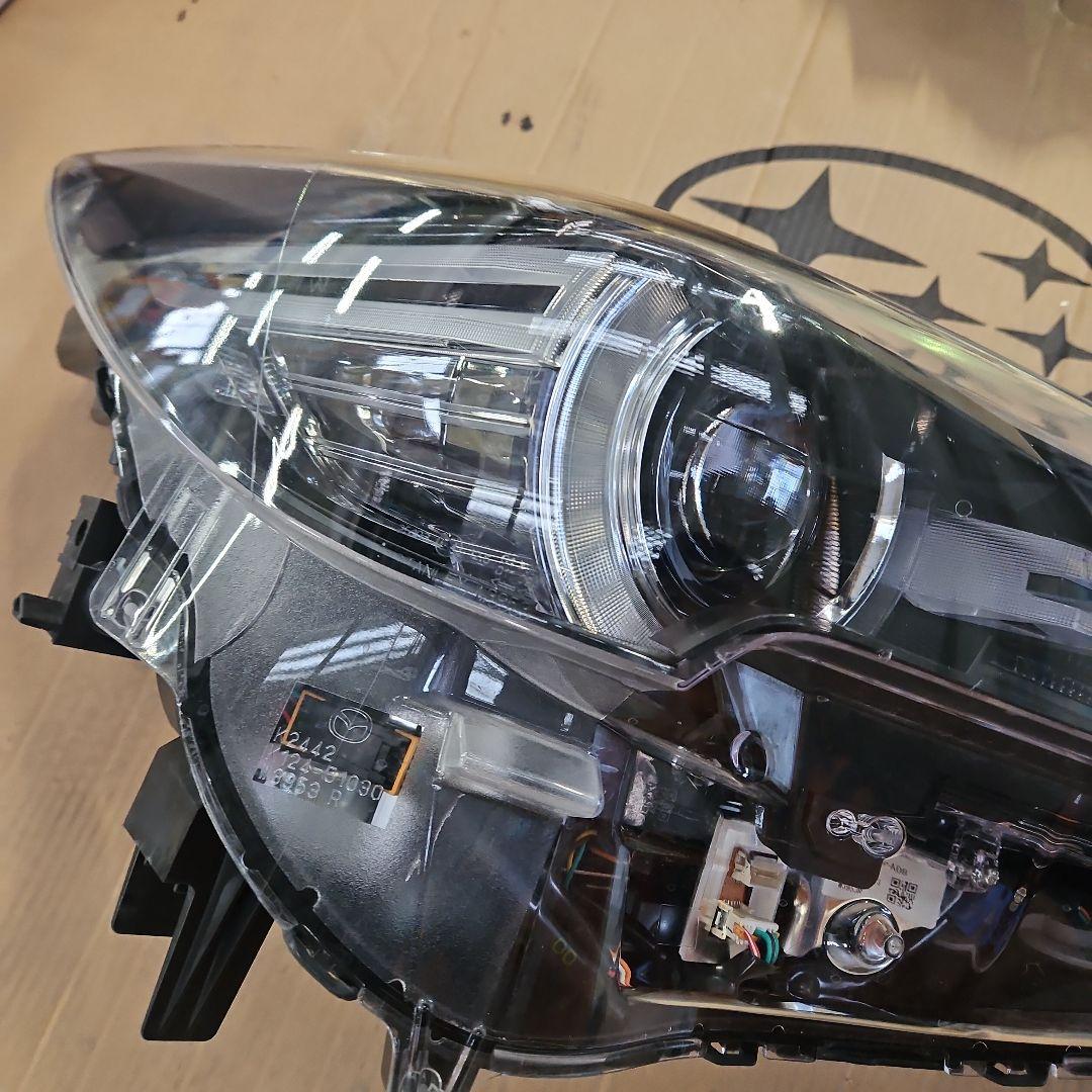 MAZDA　CX8 右側ヘッドライト