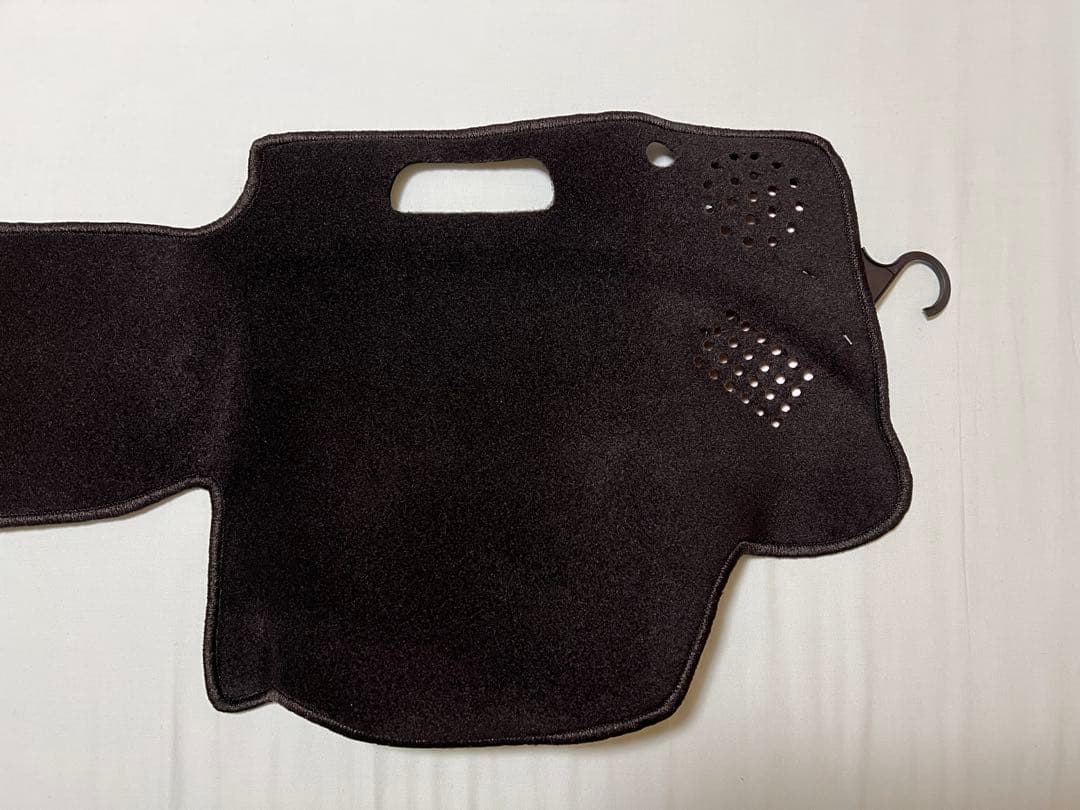 スバル フォレスター SK系 〜R7年4月 ダッシュボードマット ブラック