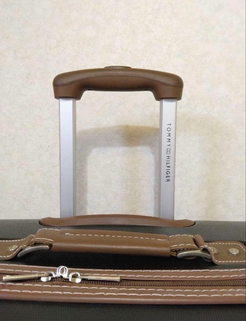   超大型 スーツケース トミーヒルフィガー 黒 特大