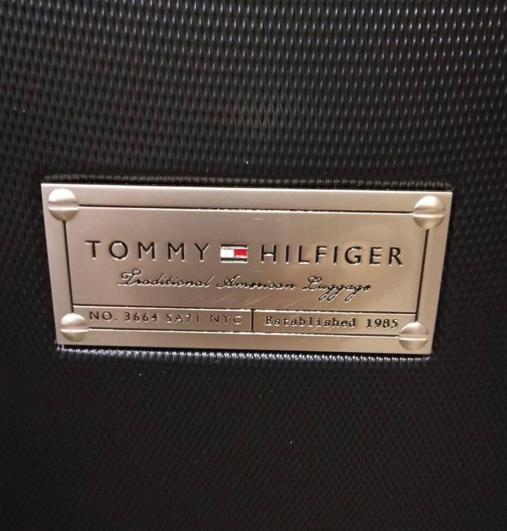   超大型 スーツケース トミーヒルフィガー 黒 特大