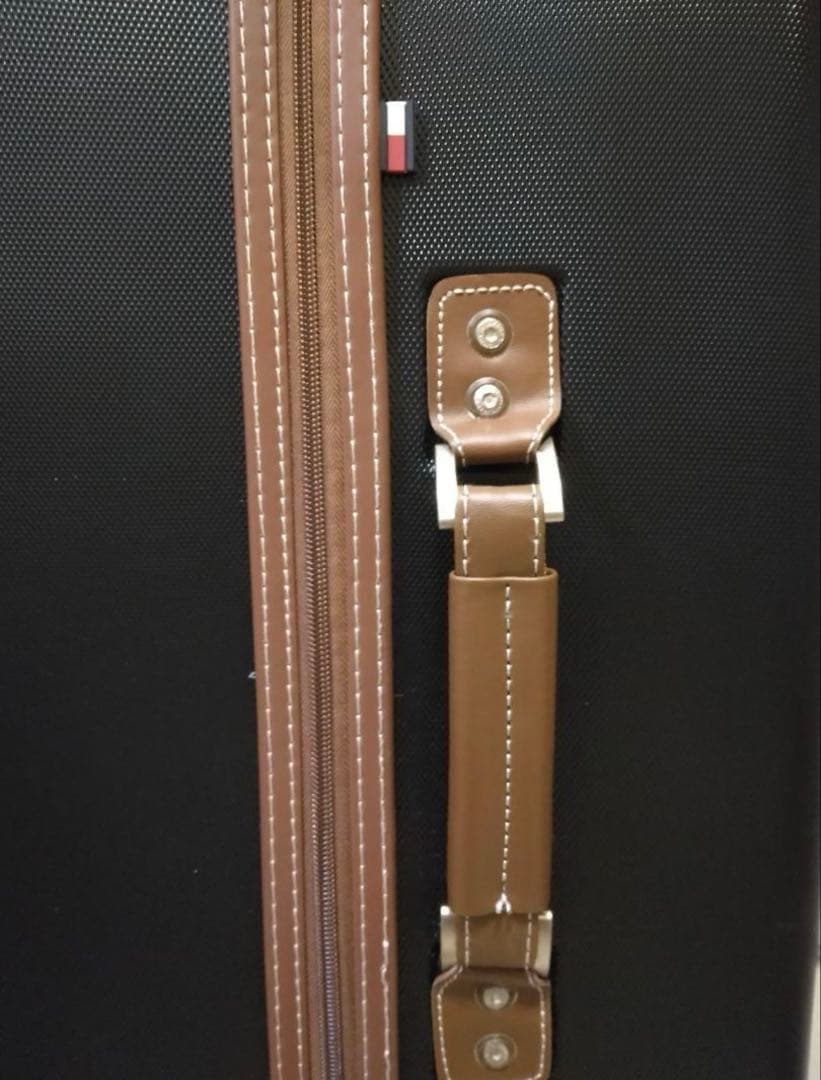   超大型 スーツケース トミーヒルフィガー 黒 特大