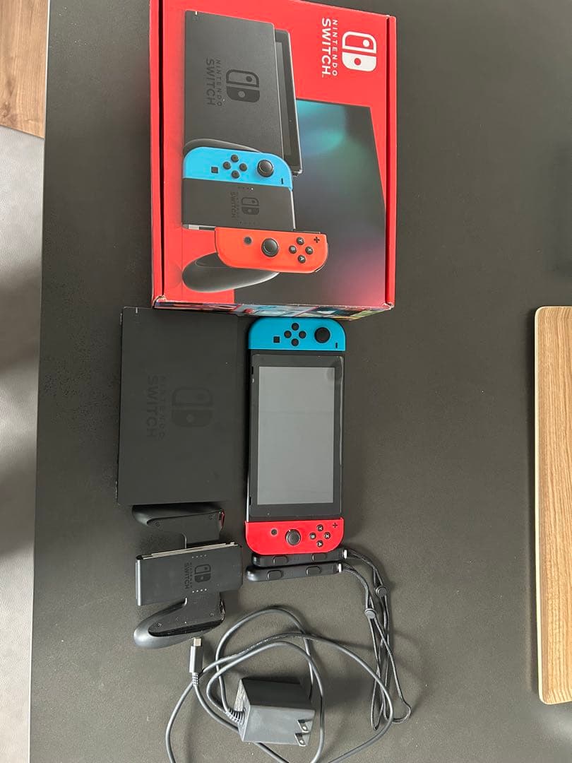 Nintendo Switch 本体 赤/青