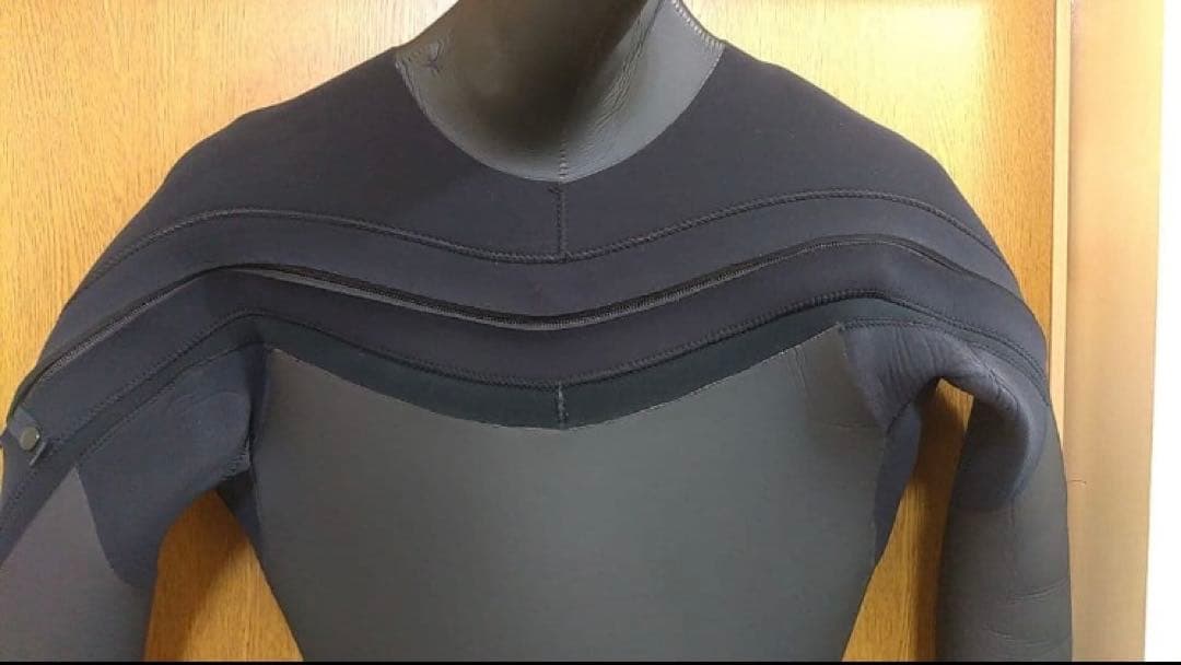 セミドライ　5/3㎜ 裏起毛　MLサイズ　ロングチェストジップ