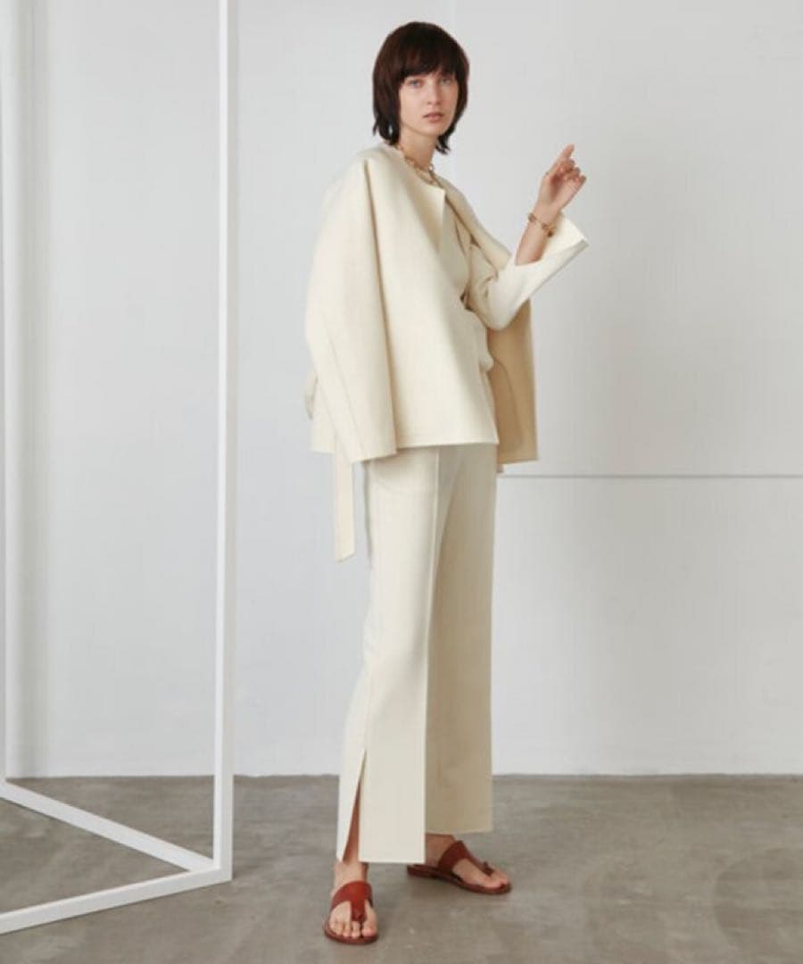 ♡美品♡　ベイジ　SAREショートコート　リバージャケット　ベルト付　定価6.4