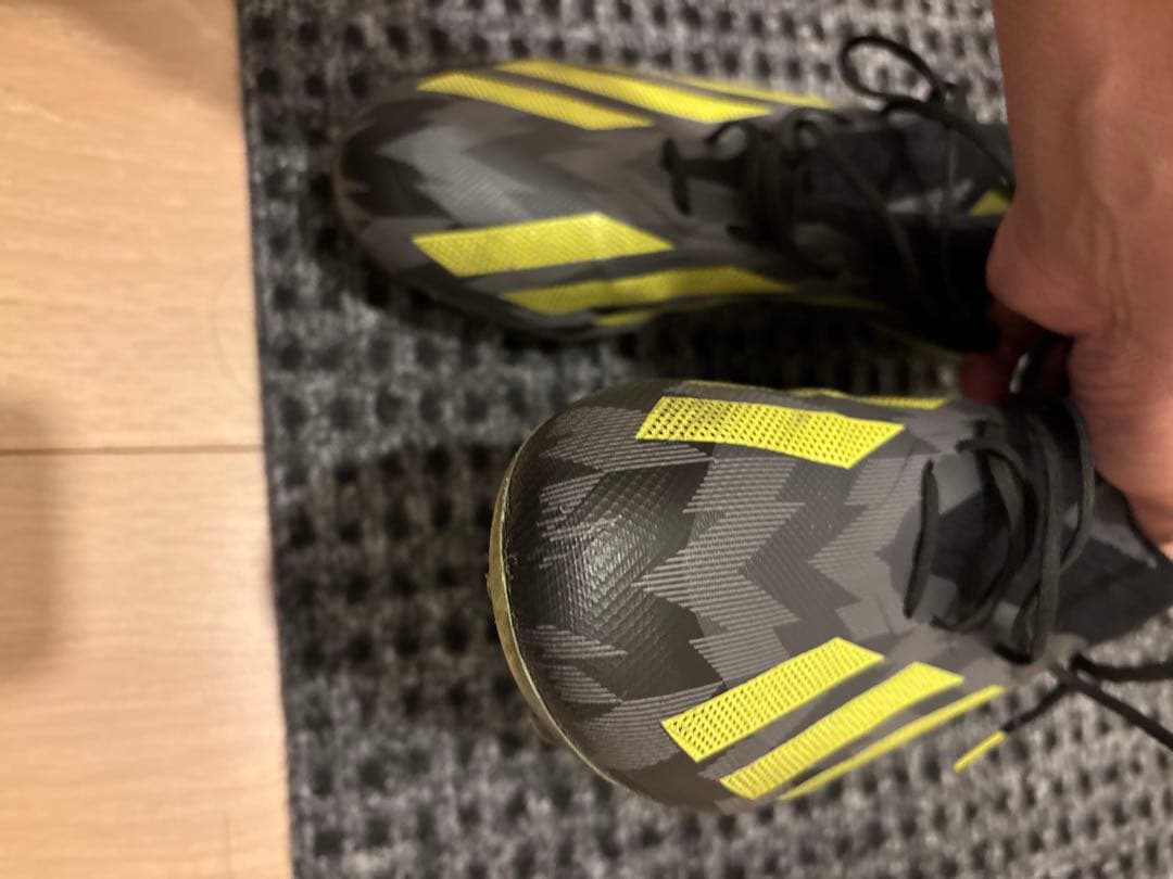 アディダス　エックスクレイジーファスト　FG 27cm