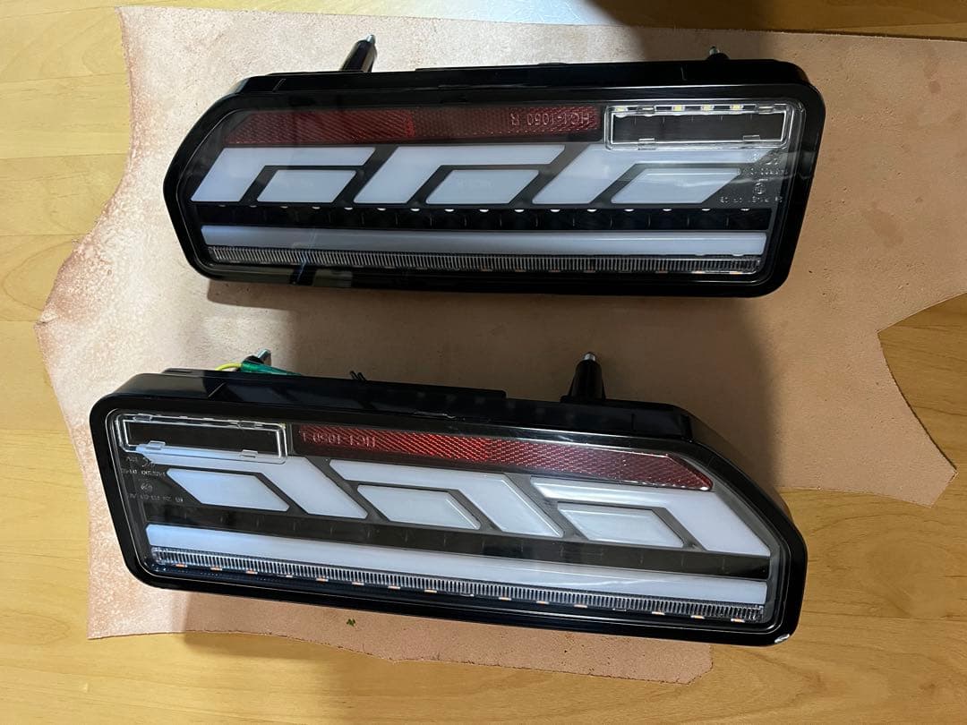 ジムニー JB64 JB74用ショウワガレージ LEDテールランプ(クリア)