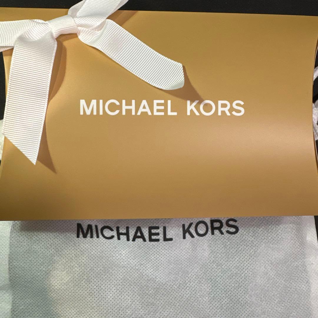 MICHAEL KORS ロゴ入りキーケース