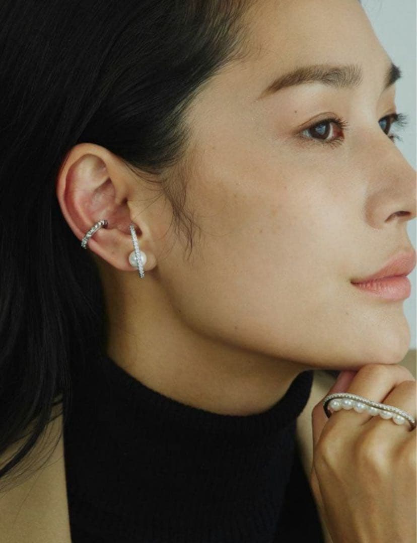 【セール中】ステラハリウッド　SAORIさんコラボ　ビジューラインパールピアス