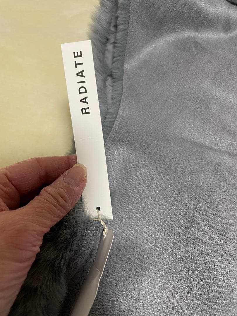 本日のみのセール　新品　RADIATE フーデッドファーベスト ヤマダヤ