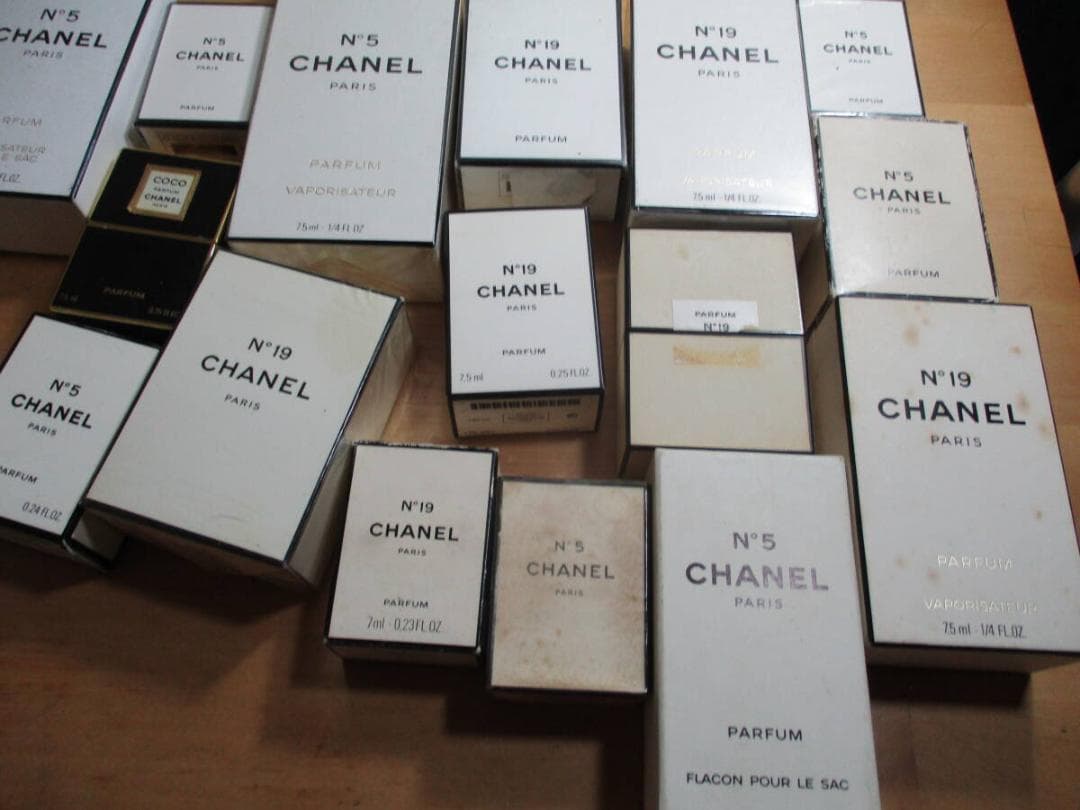 Sakura商品　７．５ｍｌ～２８ｍｌ総数23個　半分以上未使用品　№１９