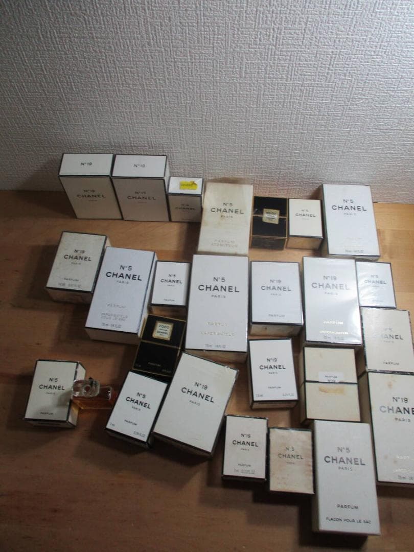 Sakura商品　７．５ｍｌ～２８ｍｌ総数23個　半分以上未使用品　№１９