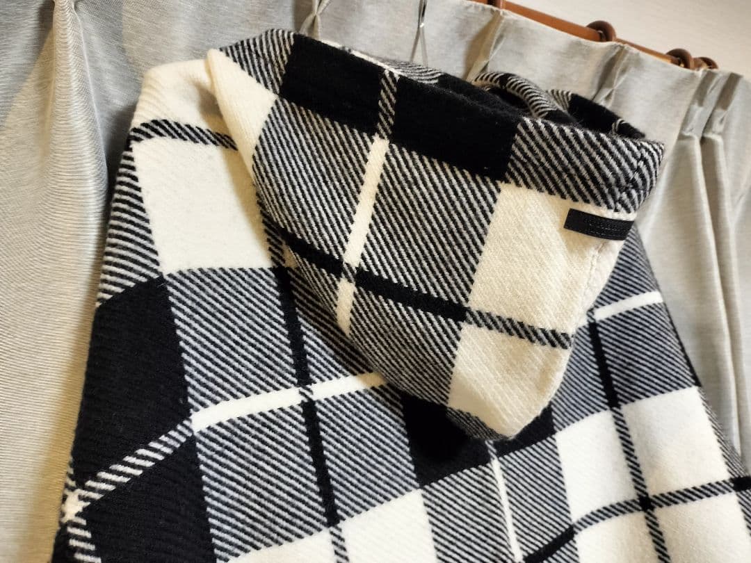 BURBERRY BLUE LABELバーバリーブルーレーベルフード付きポンチョ