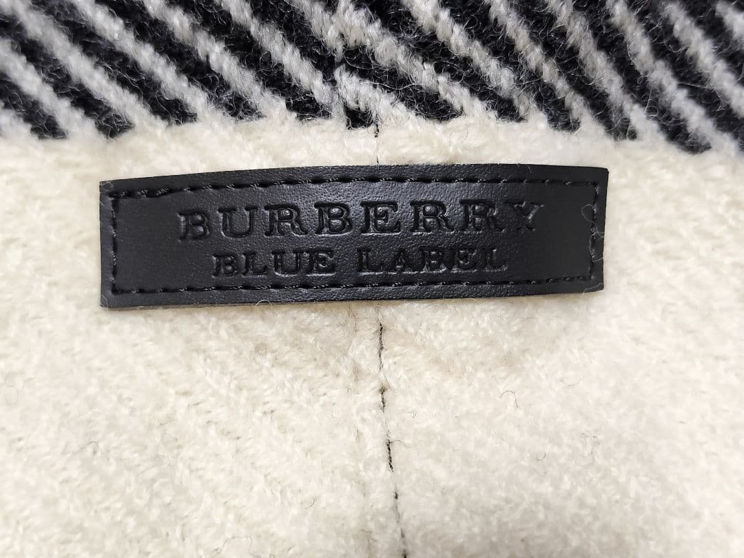 BURBERRY BLUE LABELバーバリーブルーレーベルフード付きポンチョ