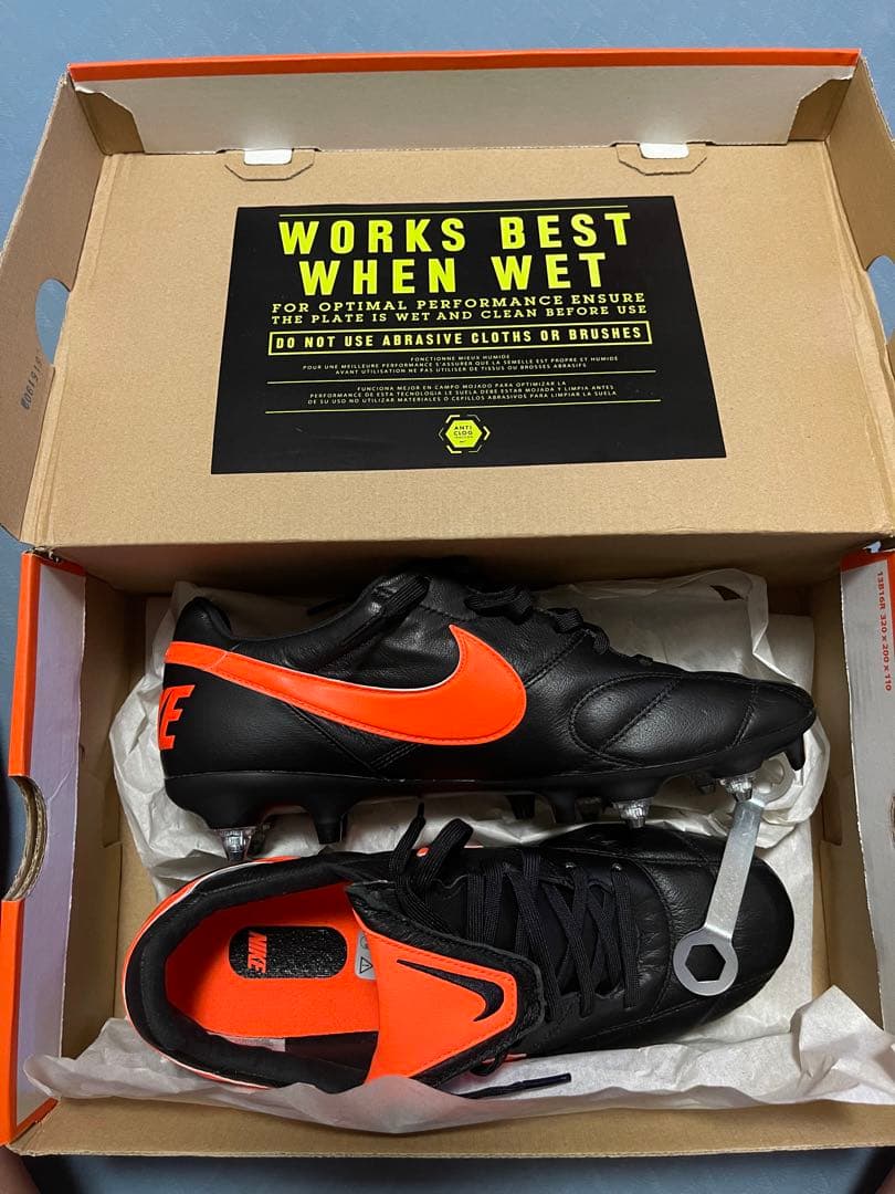 「超貴重」ナイキ　ティエンポプレミア2/26.5cm