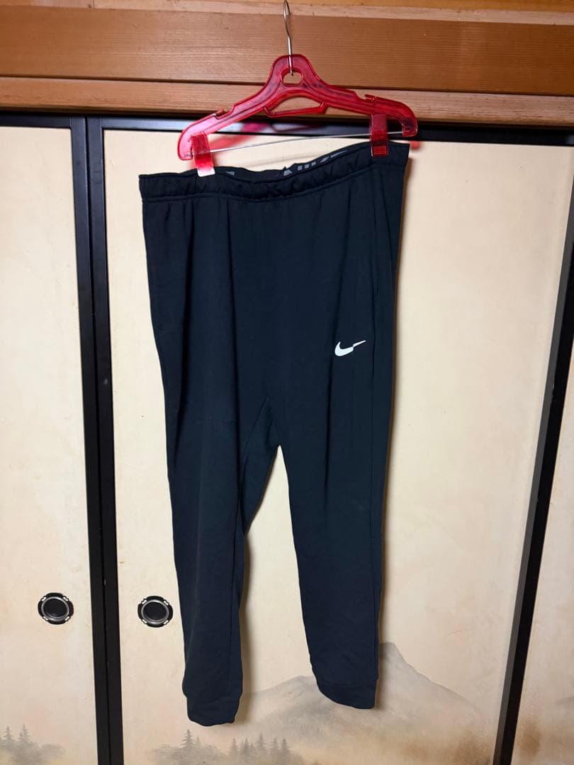 Nike Dri-FIT ブラックジャージパンツ XL