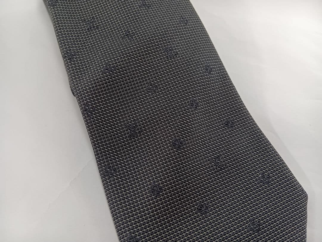 490 LOUISVUITTON ヴィトン グレー モノグラム ネクタイ