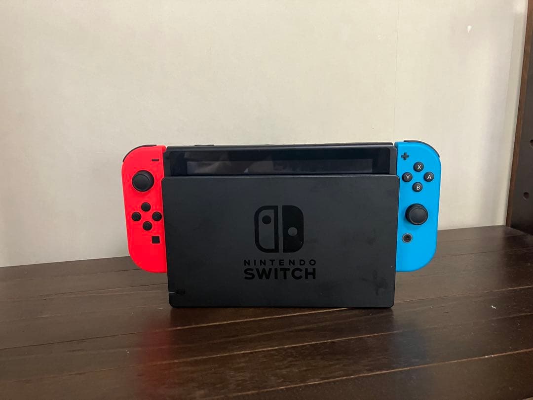 Nintendo Switch 本体、ドック、Joy-Conのみ