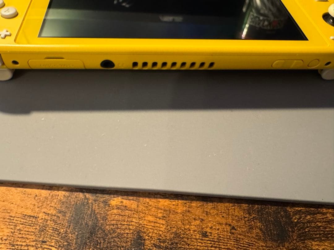 （本体のみ）Nintendo Switch Lite イエロー