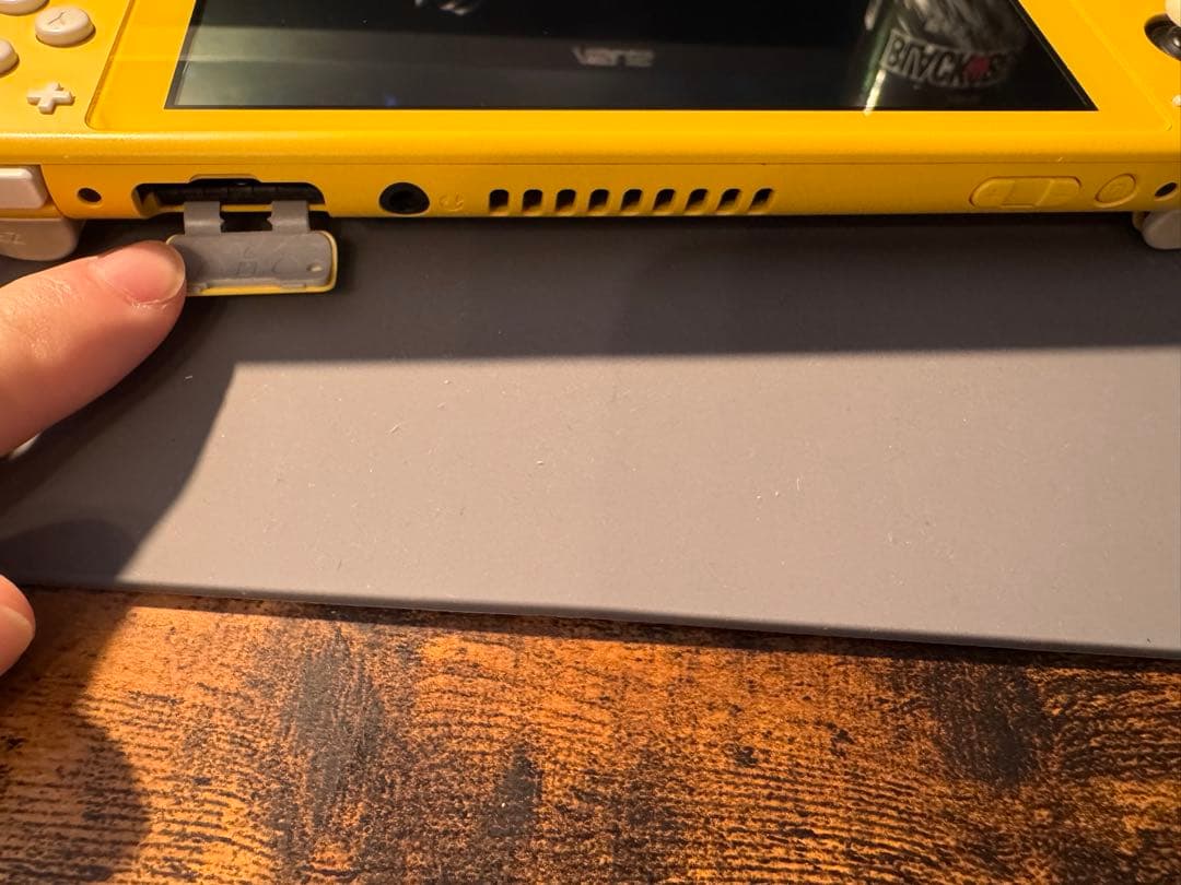 （本体のみ）Nintendo Switch Lite イエロー