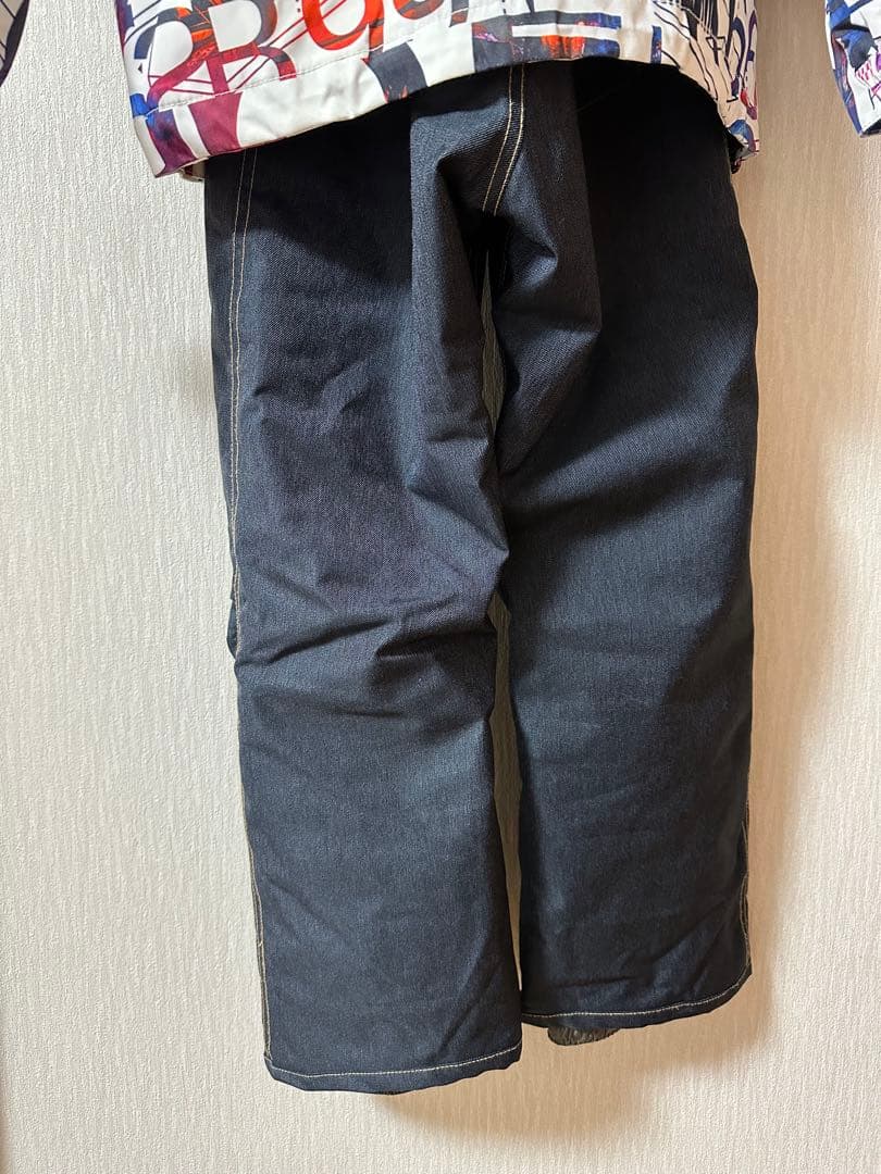 【セット売り】スノーボードウェア➕手袋（125㎝〜145㎝くらいまで使えます）