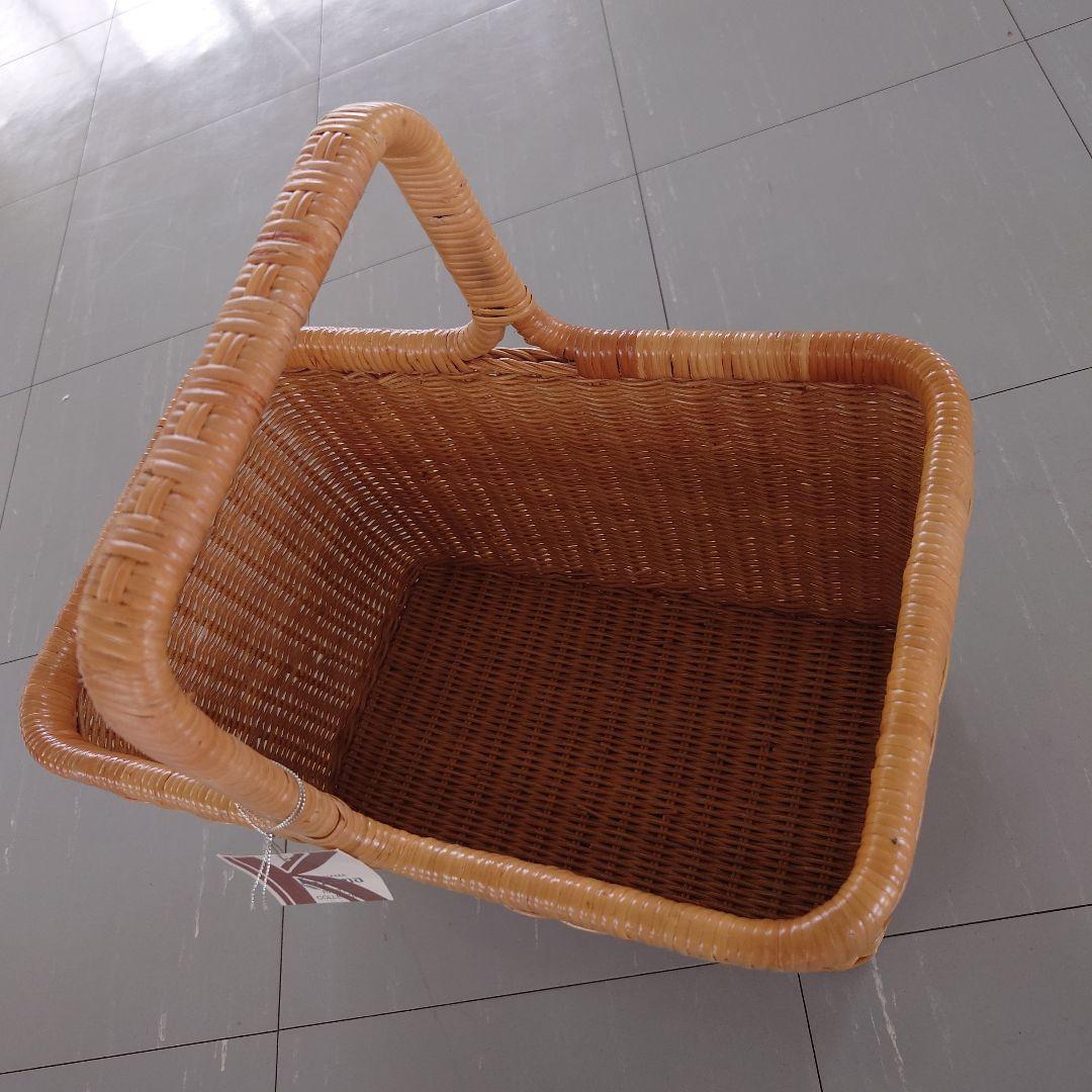 籐製ハンドル付き収納バスケット ⑥