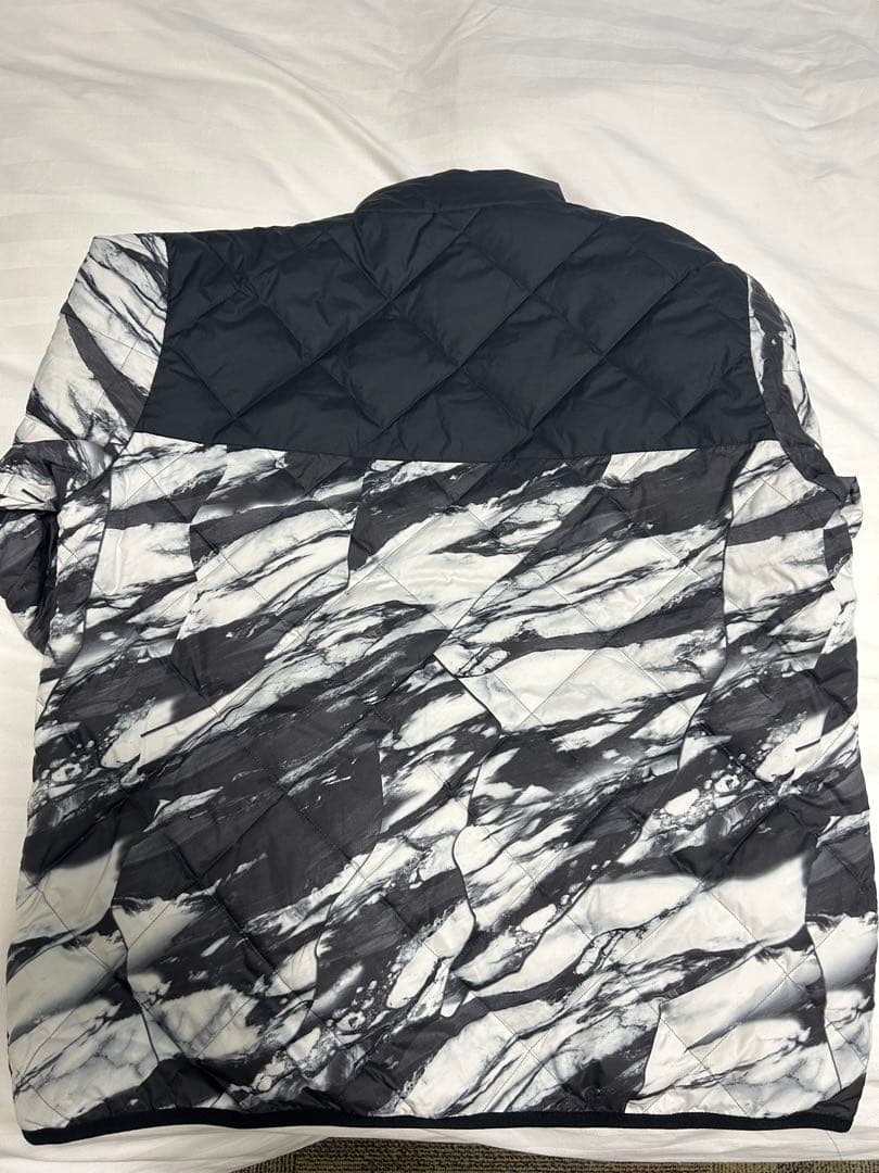 YONEX ダウンジャケット　90096 Lサイズ