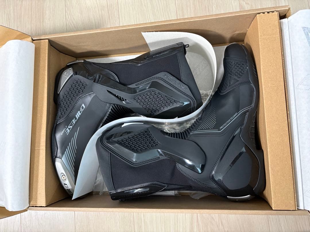 ダイネーゼ トルク 4 ブーツ ブラック 未使用