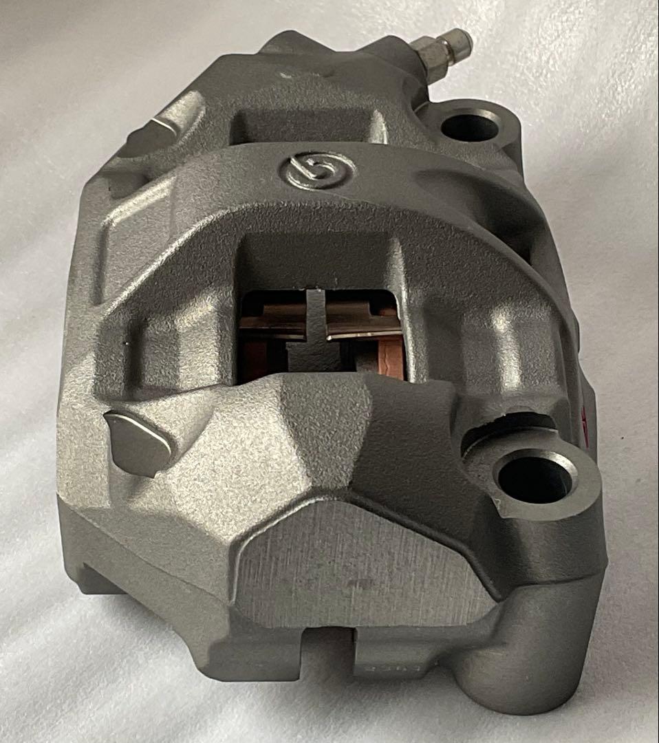 m*i様 カワサキ純正ブレンボキャリパー未使用品　ZX14R、ニンジャＨ２、１０