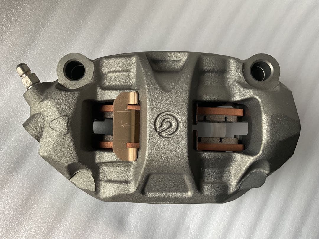 m*i様 カワサキ純正ブレンボキャリパー未使用品　ZX14R、ニンジャＨ２、１０