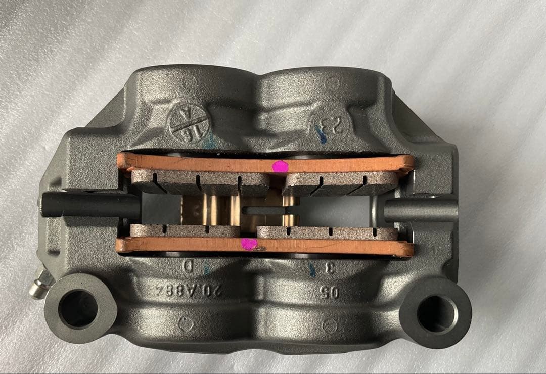 m*i様 カワサキ純正ブレンボキャリパー未使用品　ZX14R、ニンジャＨ２、１０