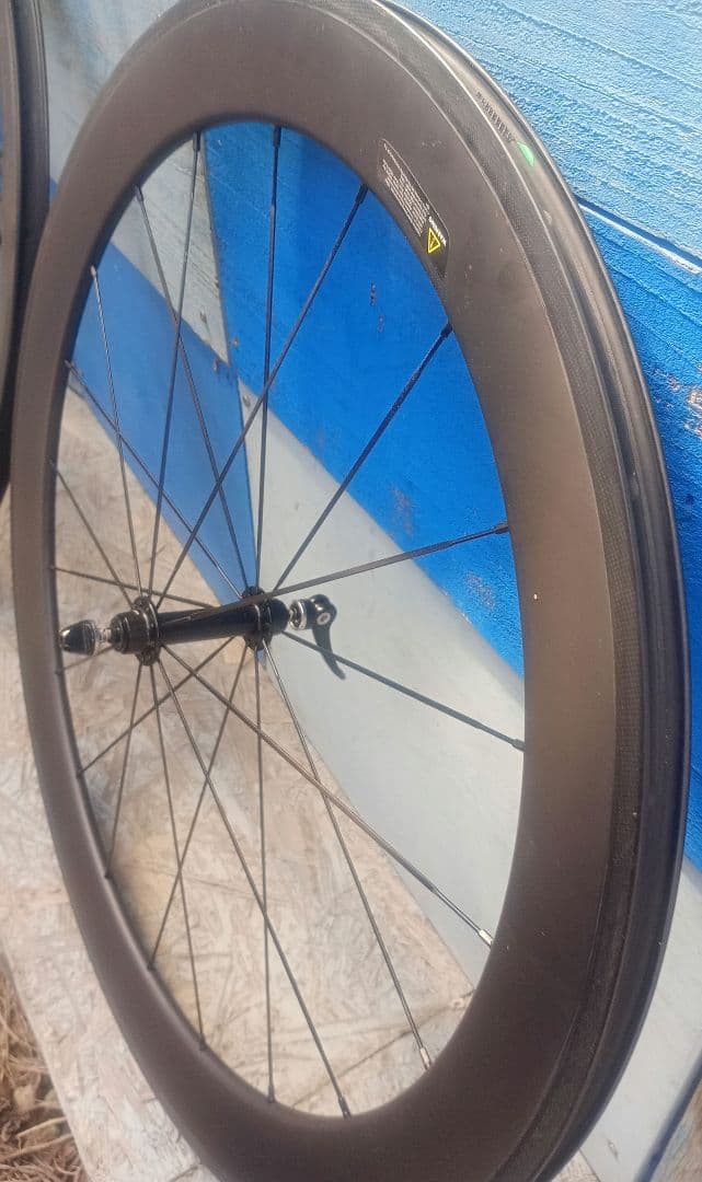 カーボンホイール マットブラック 60mm