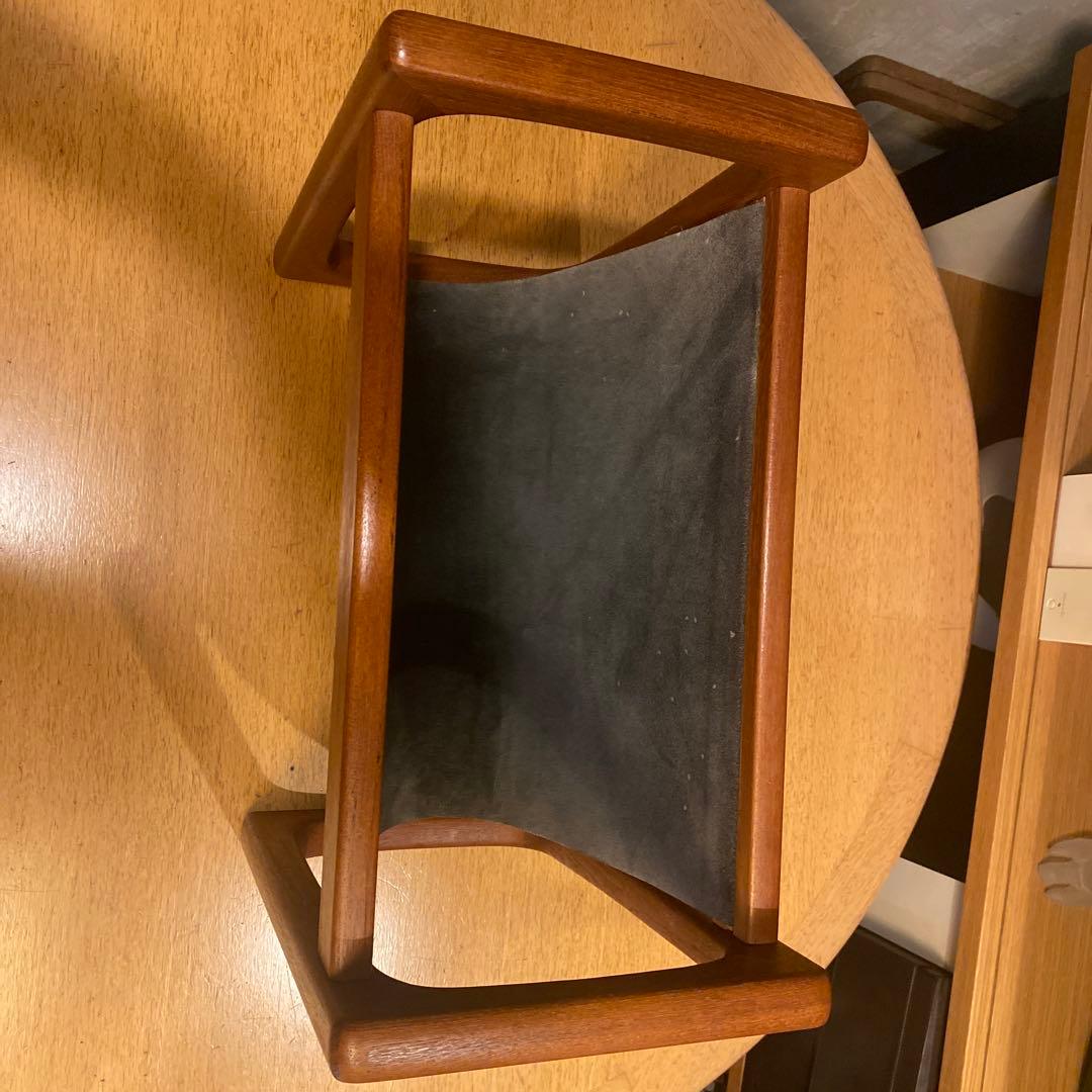 デンマークAksel Kjersgaard チーク材マガジンラック