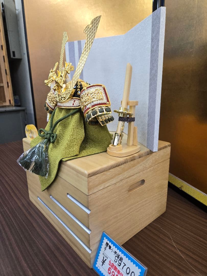 【展示品限り】五月人形　兜　鍬形　収納飾り　※閉店セール　S42
