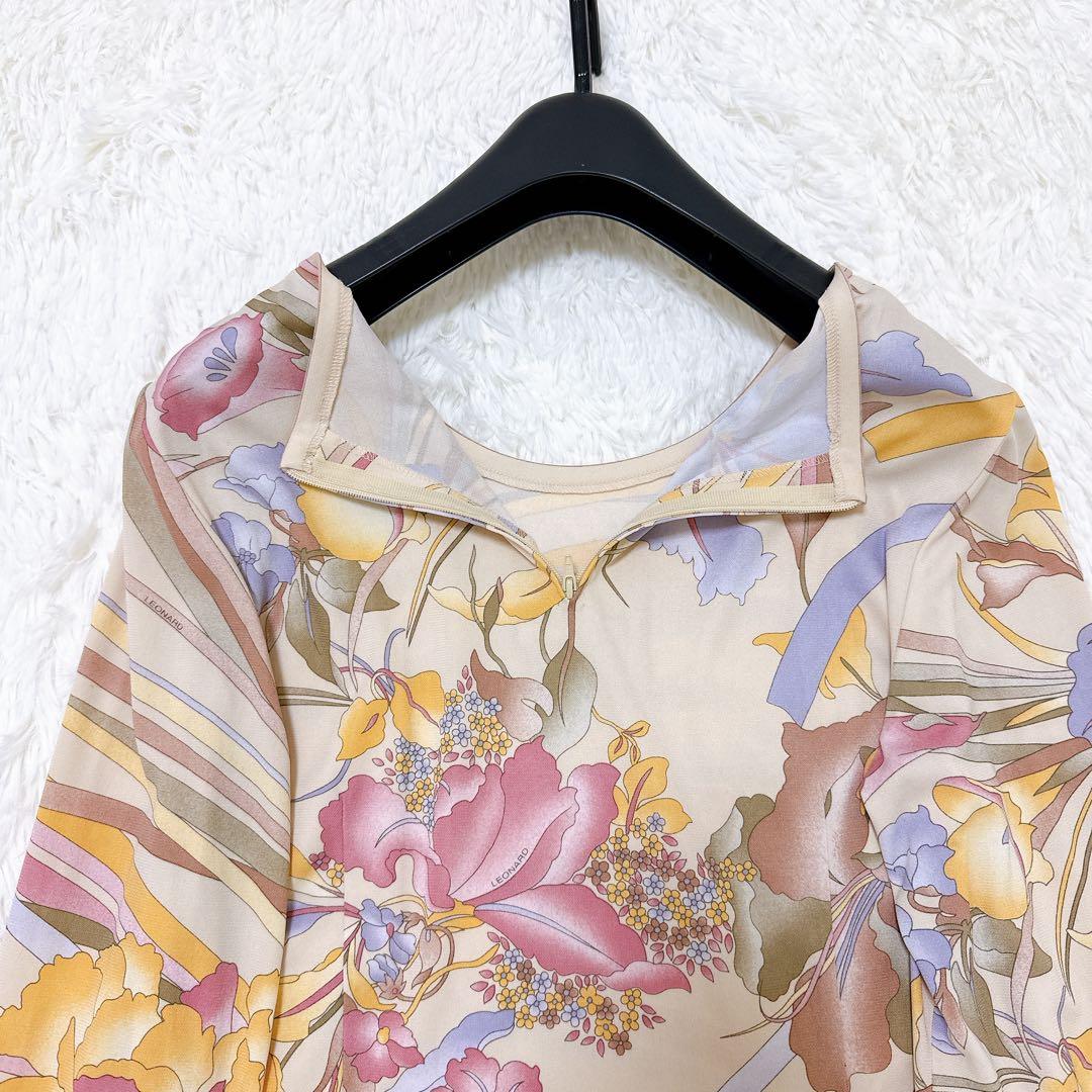 [美品] レオナール　高級✨カンカン　カットソー　花柄　トリム　ロゴボタン　L
