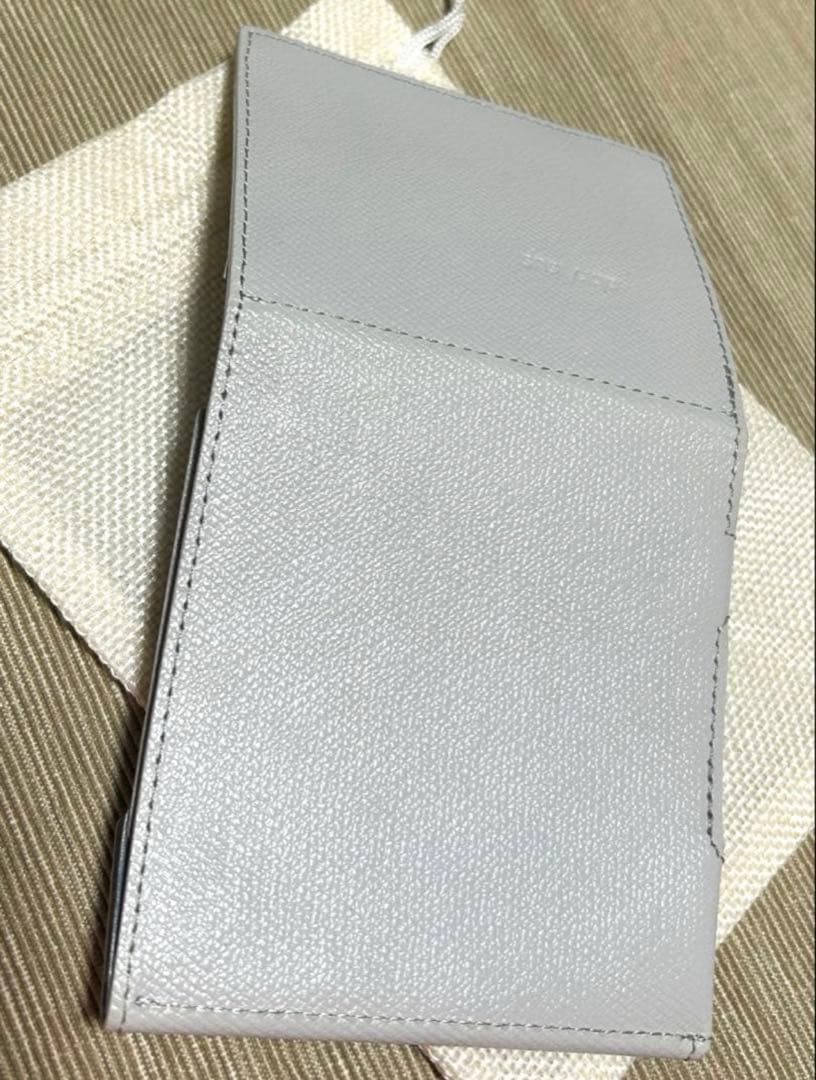 abrAsus ライトグレー レザー 薄い財布