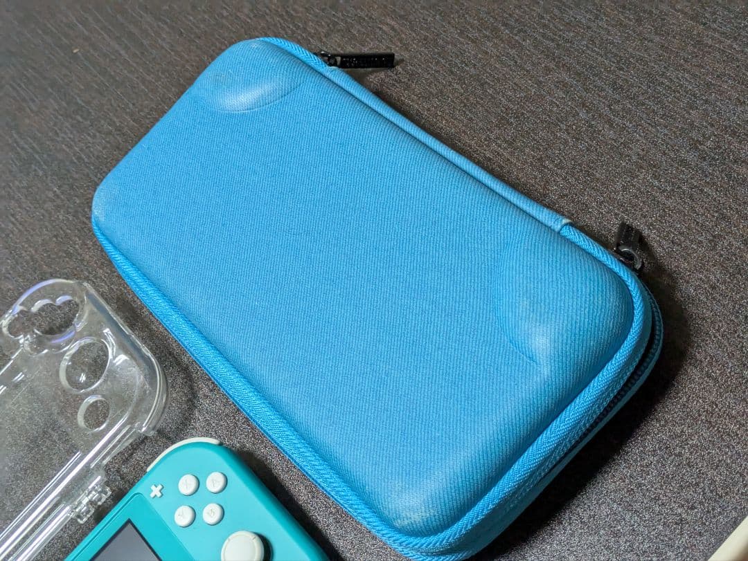 Nintendo Switch lite 本体　ケース・カバー付き ターコイズ