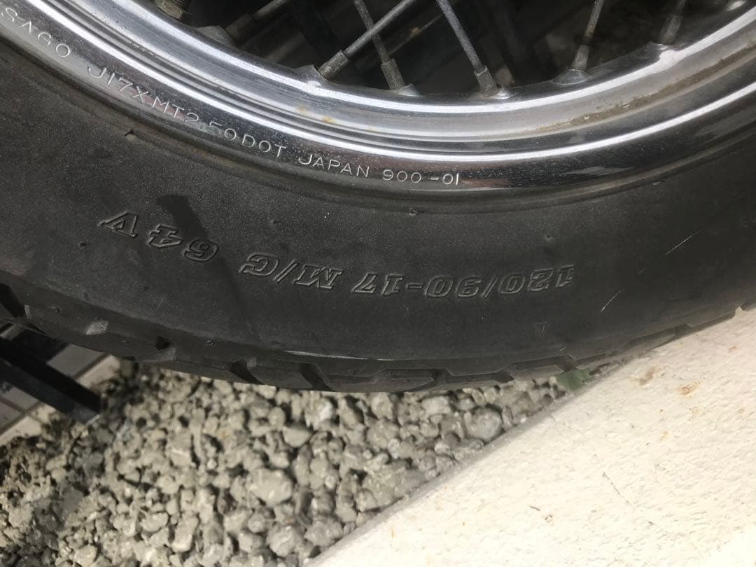 SR400 17インチ　フロントホイール