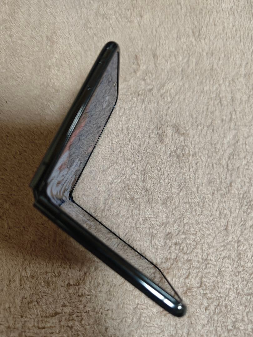 Motorola 折りたたみ式スマートフォン 本体