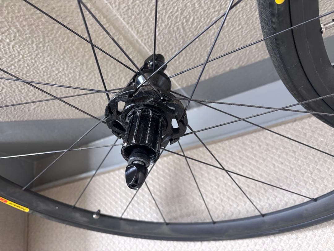 Vittoria ELUSION NERO シマノフリー 前後700cホイール