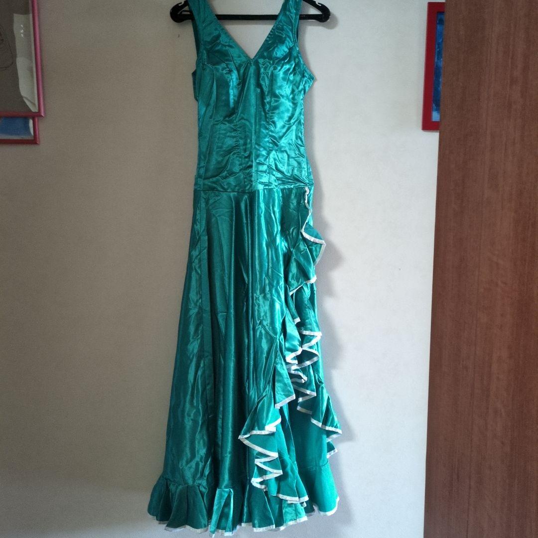 ターコイズ フリル付きロングドレス